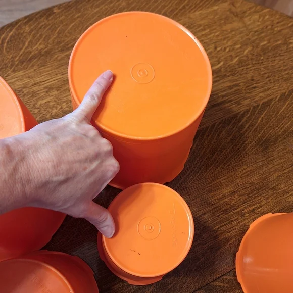 Vintage 1970s "Servalier Nesting Canisters" In Harvest Orange 5 In Set - Picture 13 of 16